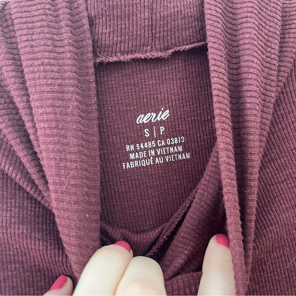 American Eagle Aerie Burgundy Long Sleeve Turtleneck Shirt - Picture 2 of 5